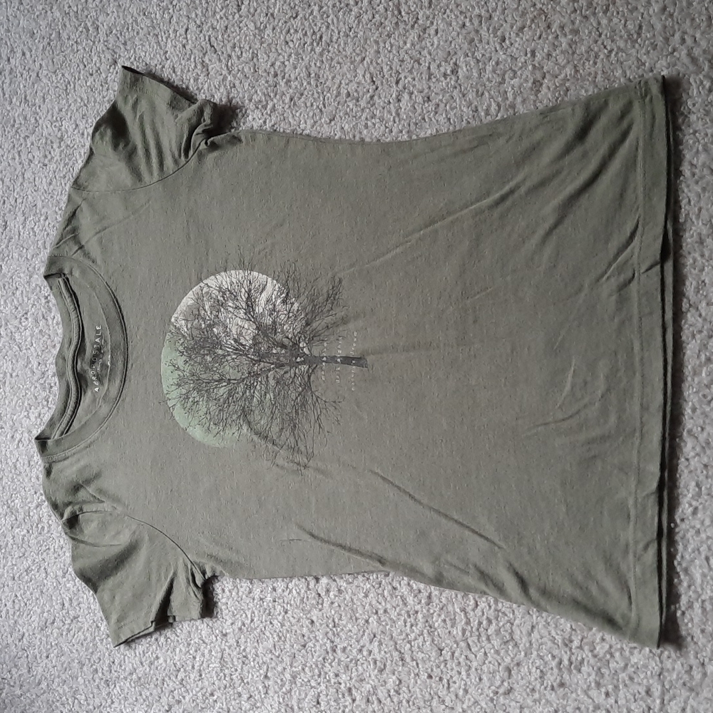 Sz Small Aeropostale tee